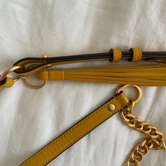 Tory Burch yellow Kira Small Chevron camera Crossbody bag - Picture 5 of 10